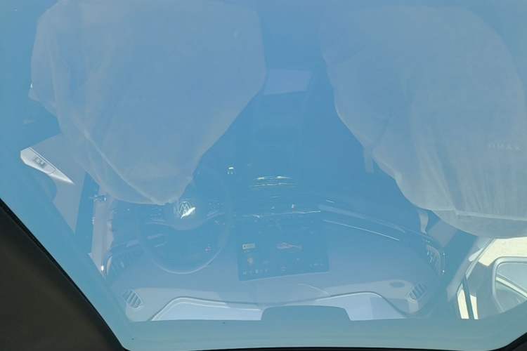 Used Volkswagen ID.UNYX 2025 Pure Model Headliner