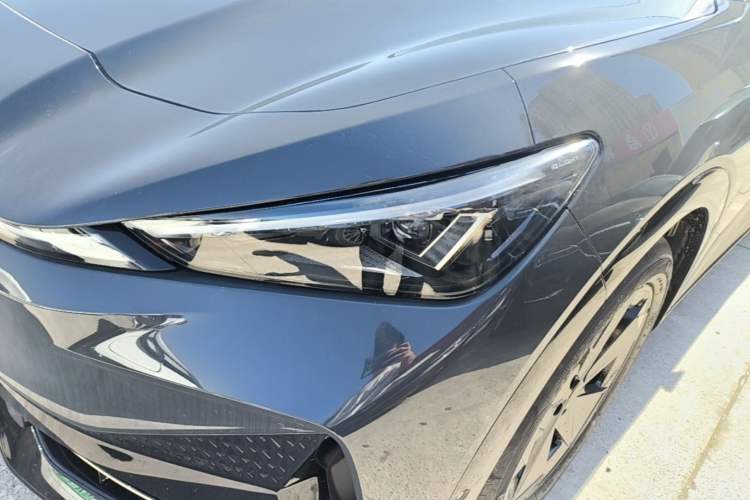 Used Volkswagen ID.UNYX 2025 Pure Model Left Front Headlight