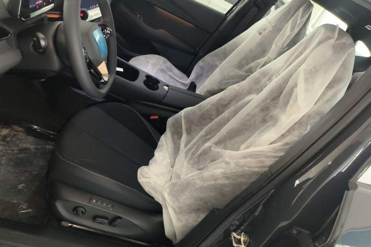 Used Volkswagen ID.UNYX 2025 Pure Model Left Front Seat