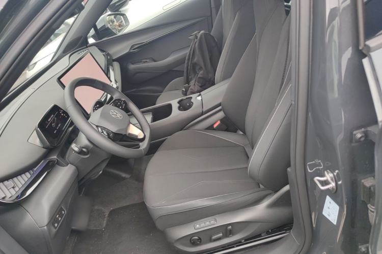 Used Volkswagen ID.UNYX 2025 Pure Model Left Front Seat