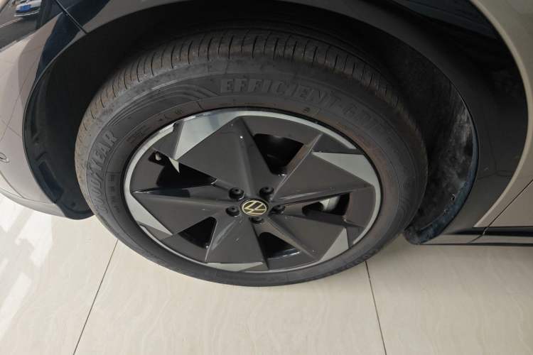 Used Volkswagen ID.UNYX 2025 Pure Model Left Front Wheel Hub