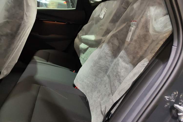 Used Volkswagen ID.UNYX 2025 Pure Model Left Rear Seat
