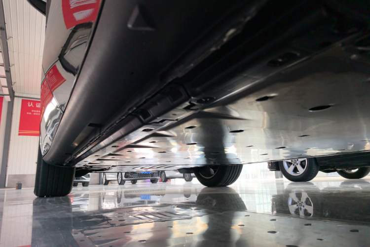 Used Volkswagen ID.UNYX 2025 Pure Model Left Side Sill