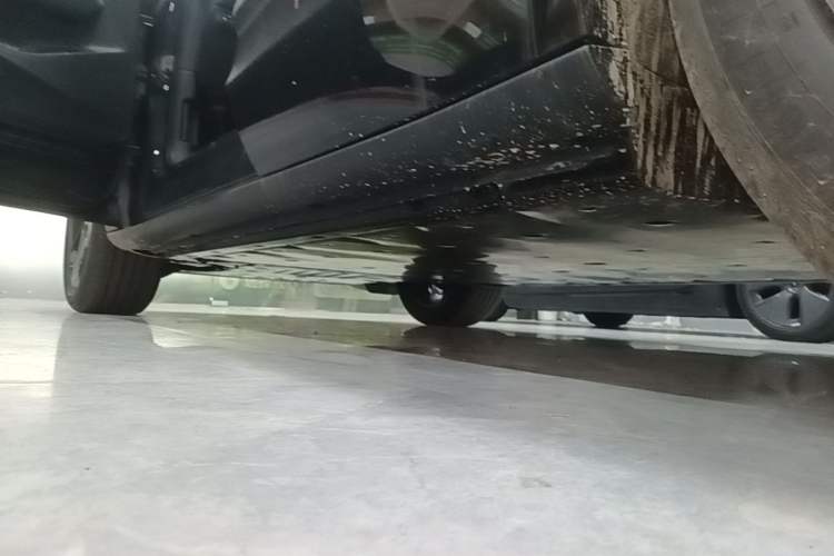 Used Volkswagen ID.UNYX 2025 Pure Model Left Side Sill