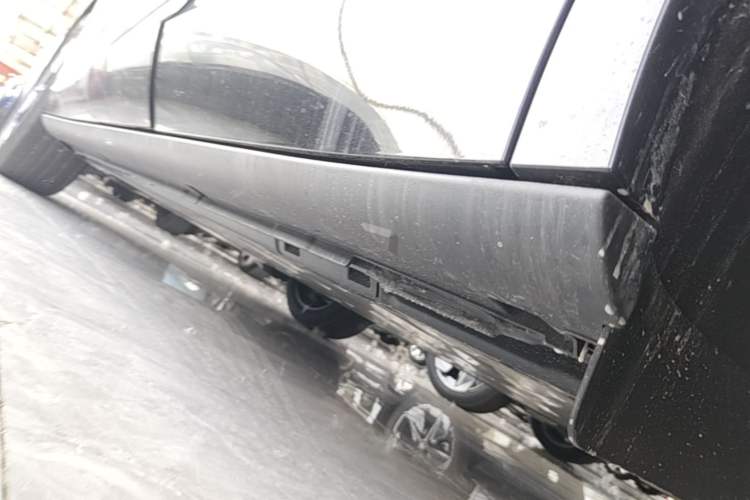 Used Volkswagen ID.UNYX 2025 Pure Model Left Side Sill