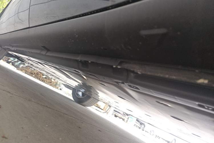 Used Volkswagen ID.UNYX 2025 Pure Model Left Side Sill