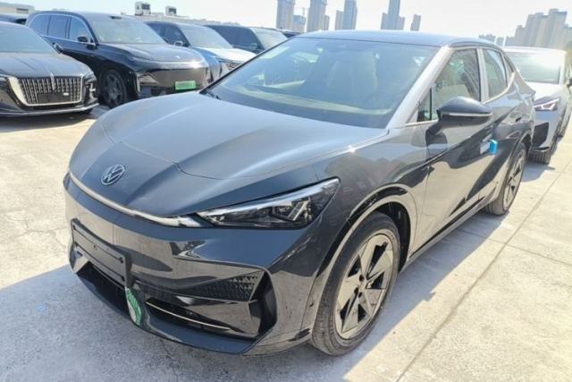 Used Volkswagen ID.UNYX 2025 Pure Model