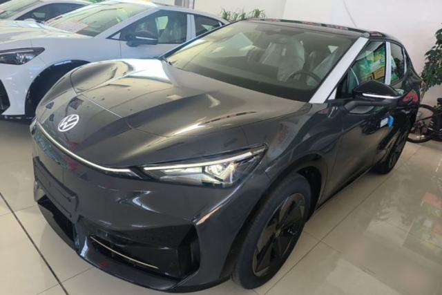 Used Volkswagen ID.UNYX 2025 Pure Model