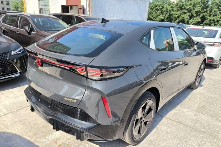 Used Volkswagen ID.UNYX 2025 Pure Model Rear Right 45 Deg