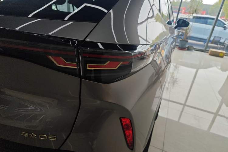 Used Volkswagen ID.UNYX 2025 Pure Model Right Rear Taillight