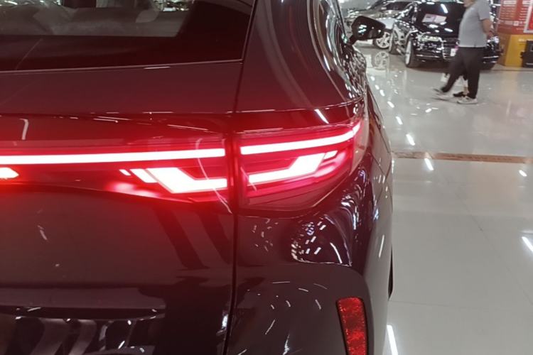 Used Volkswagen ID.UNYX 2025 Pure Model Right Rear Taillight