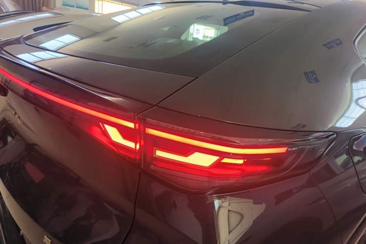 Used Volkswagen ID.UNYX 2025 Pure Model Right Rear Taillight