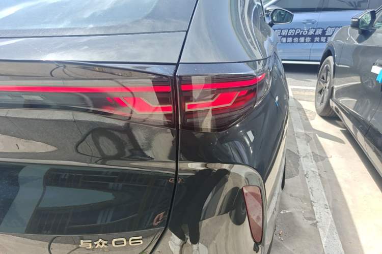 Used Volkswagen ID.UNYX 2025 Pure Model Right Rear Taillight