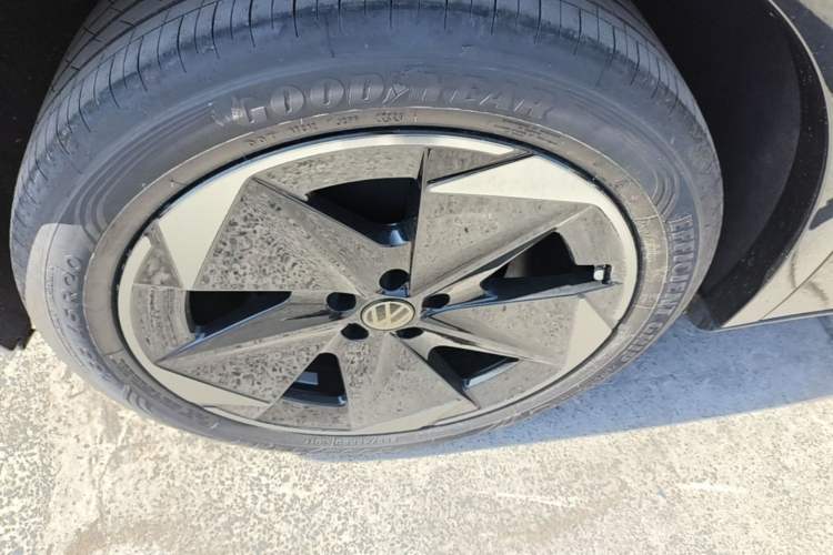 Used Volkswagen ID.UNYX 2025 Pure Model Right Rear Wheel Hub
