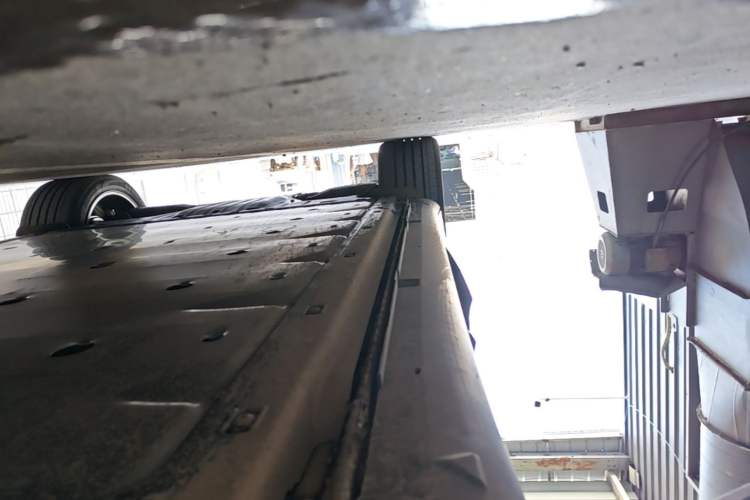 Used Volkswagen ID.UNYX 2025 Pure Model Right Side Sill