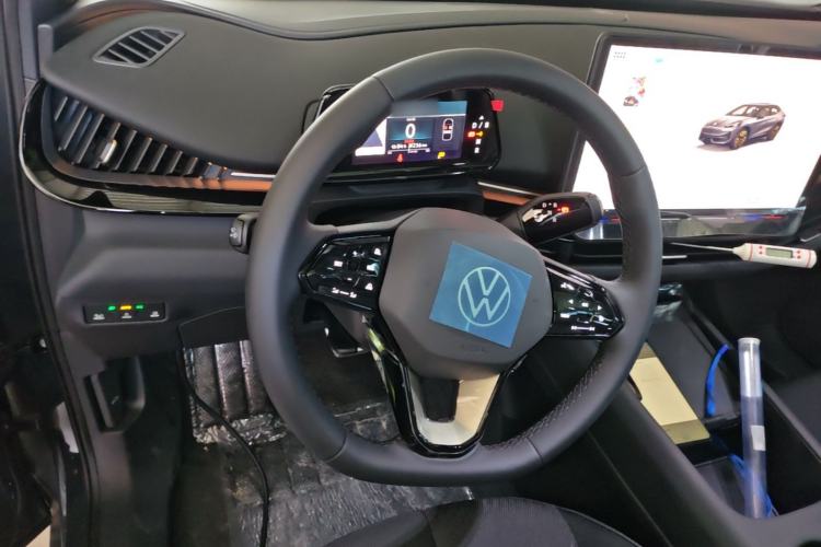 Used Volkswagen ID.UNYX 2025 Pure Model Steering Wheel