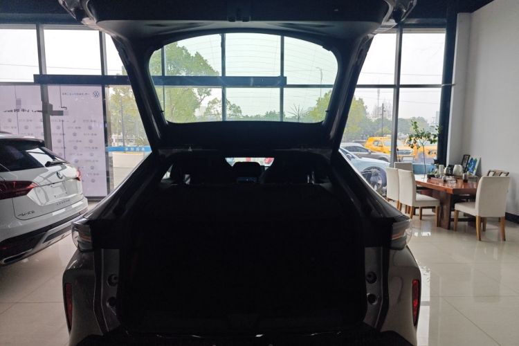 Used Volkswagen ID.UNYX 2025 Pure Model Trunk