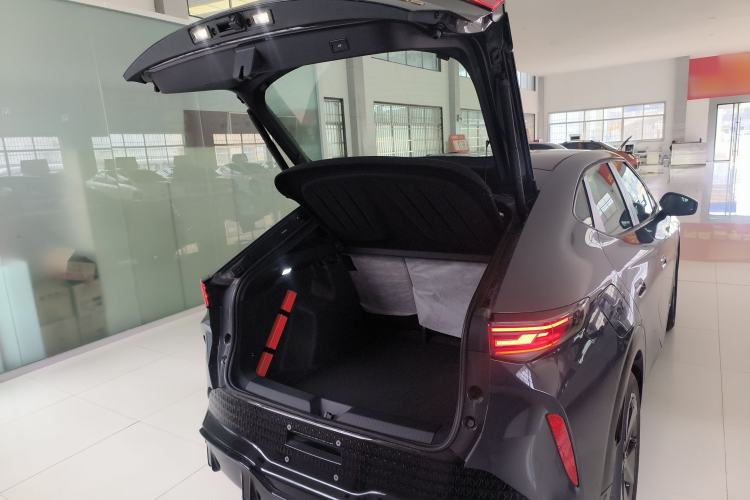 Used Volkswagen ID.UNYX 2025 Pure Model Trunk