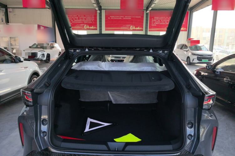 Used Volkswagen ID.UNYX 2025 Pure Model Trunk