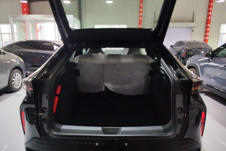 Used Volkswagen ID.UNYX 2025 Pure Model Trunk