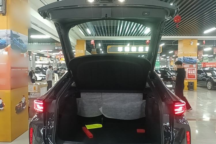Used Volkswagen ID.UNYX 2025 Pure Model Trunk