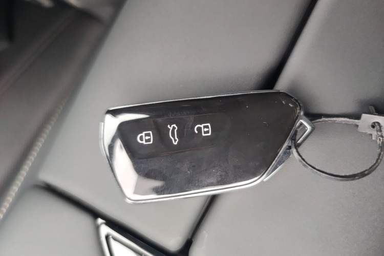 Used Volkswagen ID.UNYX 2025 Pure Model Vehicle Key