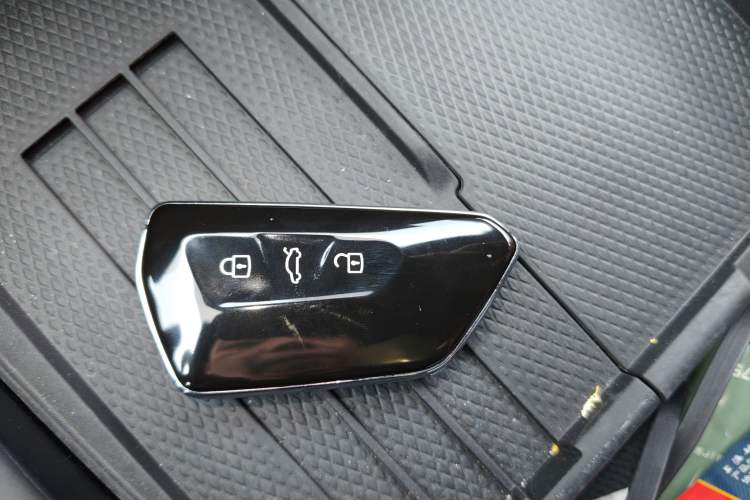 Used Volkswagen ID.UNYX 2025 Pure Model Vehicle Key