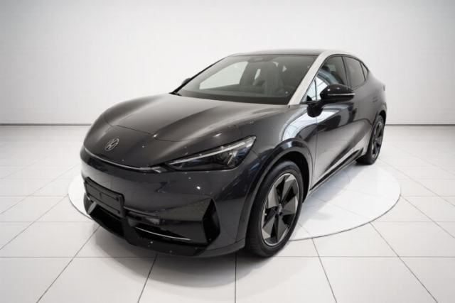 Ojetý Volkswagen ID.UNYX 2025 Pure Model