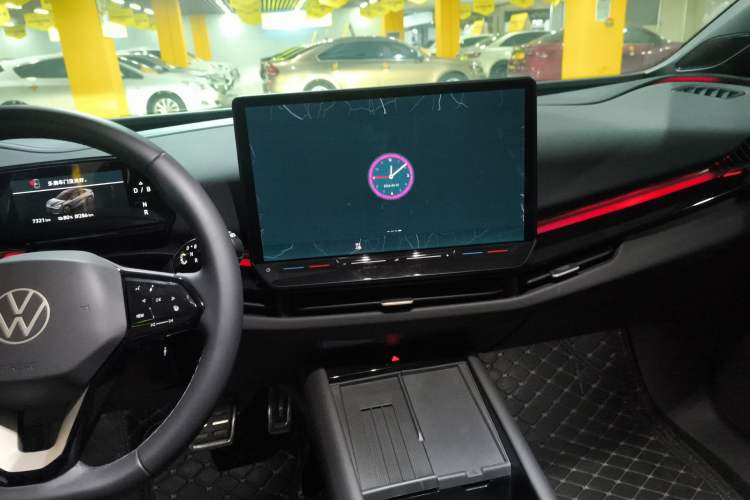 Used Volkswagen ID.UNYX 2025 Pure Model Audio And AC Panel