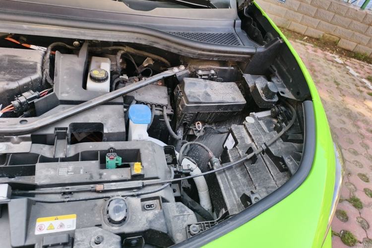 Used Volkswagen ID.UNYX 2025 Pure Model Engine Bay Left