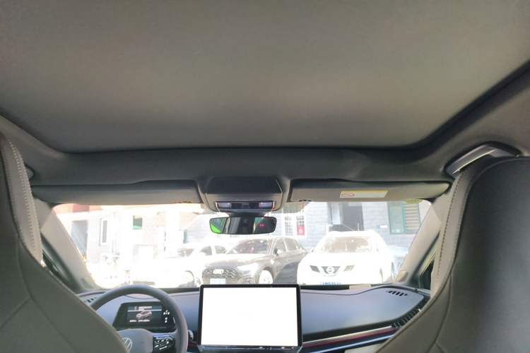 Used Volkswagen ID.UNYX 2025 Pure Model Headliner