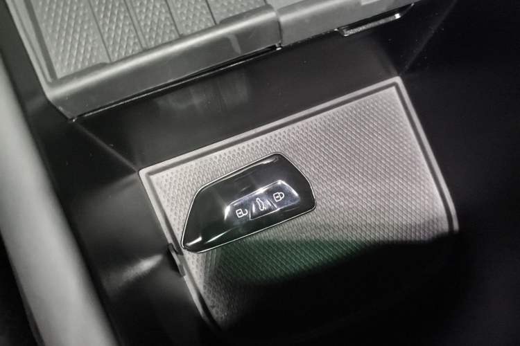 Used Volkswagen ID.UNYX 2025 Pure Model Vehicle Key