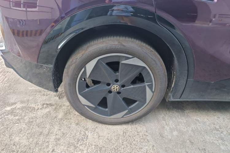 Used Volkswagen ID.UNYX 2025 Pure Model Right Rear Wheel Hub
