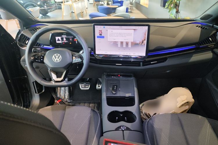 Used Volkswagen ID.UNYX 2025 Pure Model Center Console