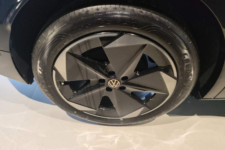 Used Volkswagen ID.UNYX 2025 Pure Model Exterior 5