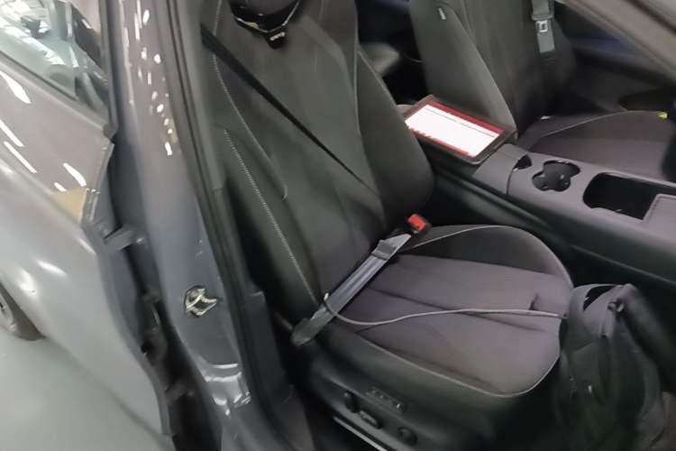 Used Volkswagen ID.UNYX 2025 Pure Model Right Front Seat