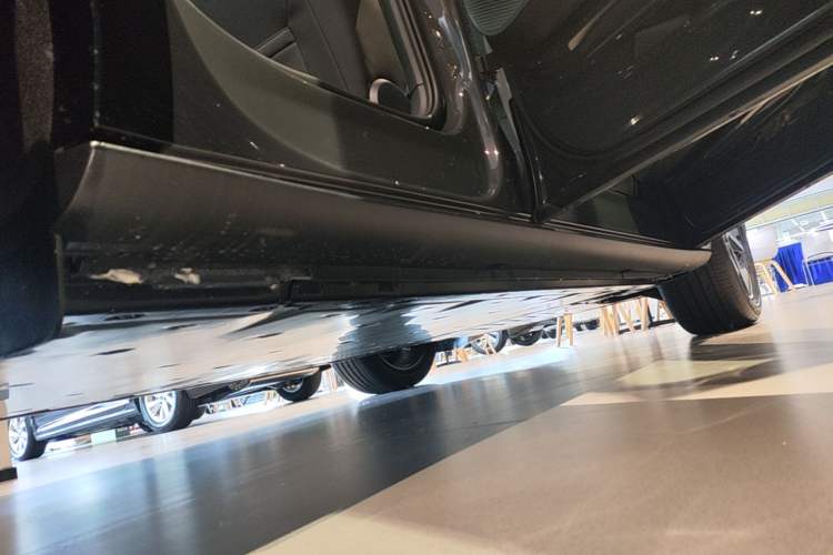 Used Volkswagen ID.UNYX 2025 Pure Model Right Side Sill