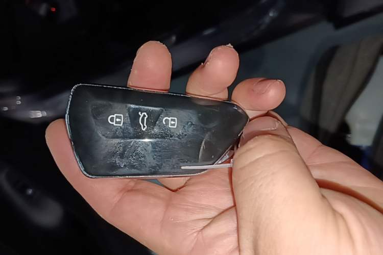 Used Volkswagen ID.UNYX 2025 Pure Model Vehicle Key
