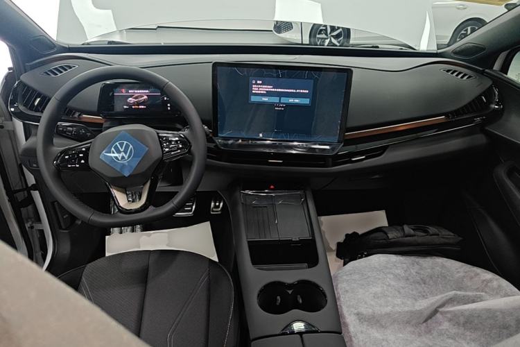 Used Volkswagen ID.UNYX 2025 Pure Model Center Console