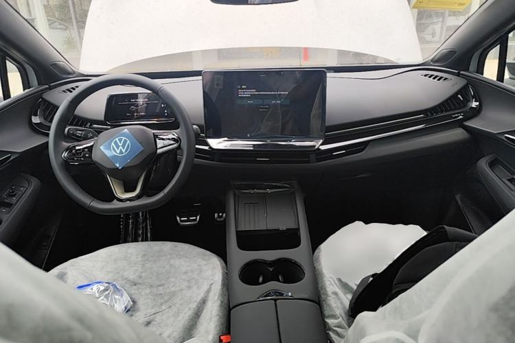 Used Volkswagen ID.UNYX 2025 Pure Model Center Console
