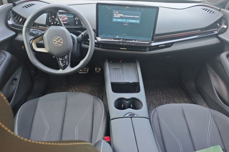 Used Volkswagen ID.UNYX 2025 Pure Model Center Console