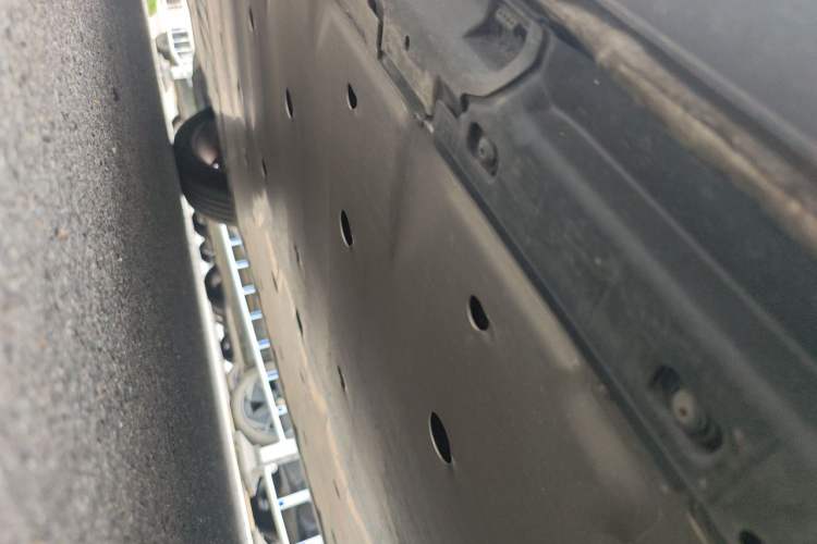 Used Volkswagen ID.UNYX 2025 Pure Model Chassis Rear Left
