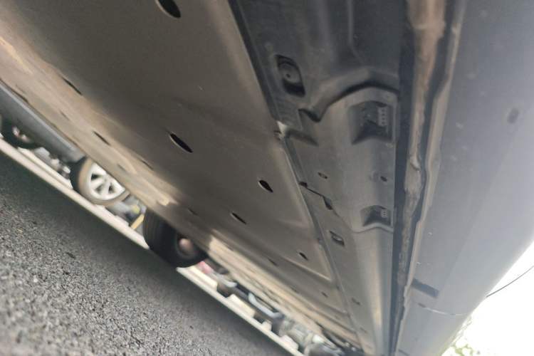 Used Volkswagen ID.UNYX 2025 Pure Model Chassis Rear Right
