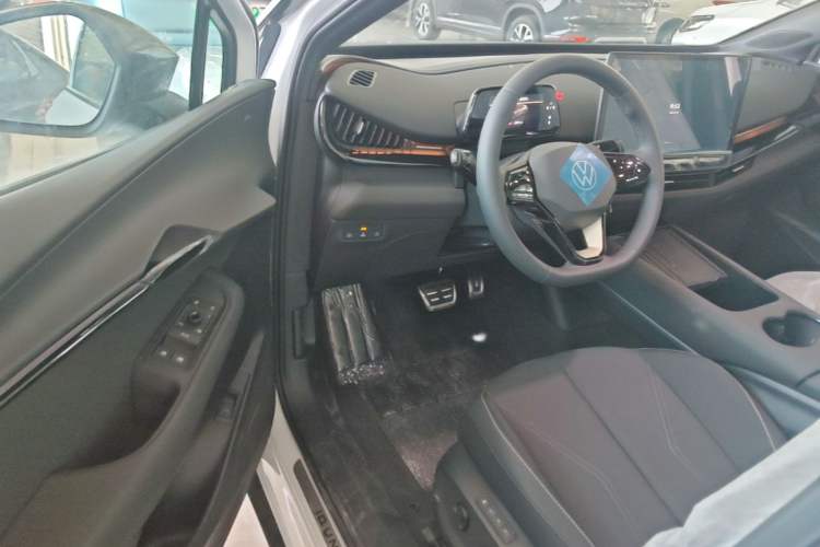 Used Volkswagen ID.UNYX 2025 Pure Model Driver Seat