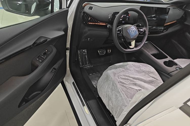 Used Volkswagen ID.UNYX 2025 Pure Model Driver Seat