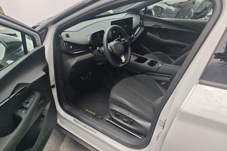 Used Volkswagen ID.UNYX 2025 Pure Model Driver Seat
