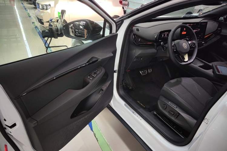 Used Volkswagen ID.UNYX 2025 Pure Model Driver Seat
