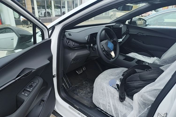 Used Volkswagen ID.UNYX 2025 Pure Model Driver Seat