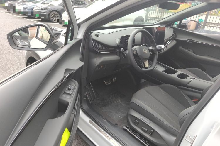 Used Volkswagen ID.UNYX 2025 Pure Model Driver Seat