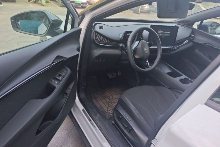 Used Volkswagen ID.UNYX 2025 Pure Model Driver Seat